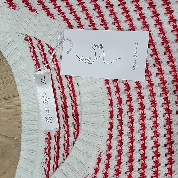 NWT Sleeveless Sweater Crewneck Red & White Size XL Baggy Oversized - Picture 13 of 16